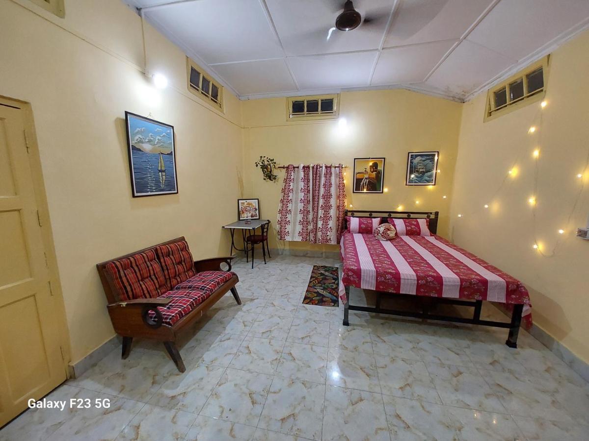 Shree Homes- Ac Delux Suite グワーハーティー エクステリア 写真